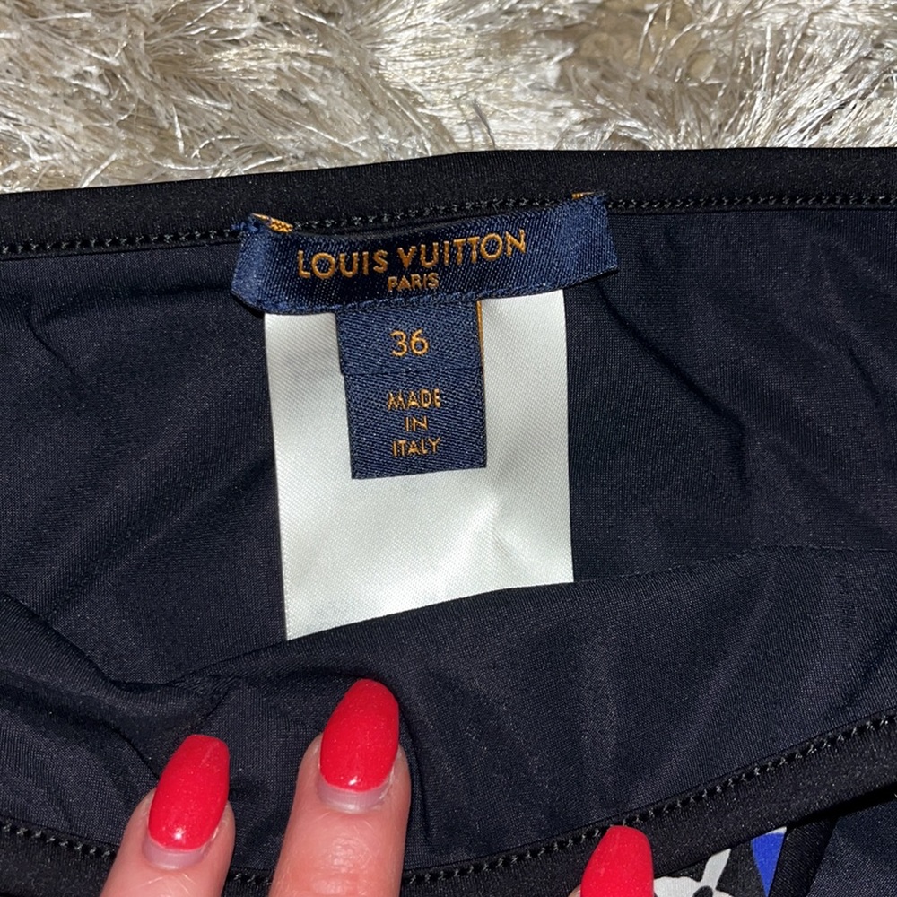 Louis Vuitton bikini bottoms - Picture 2 of 4